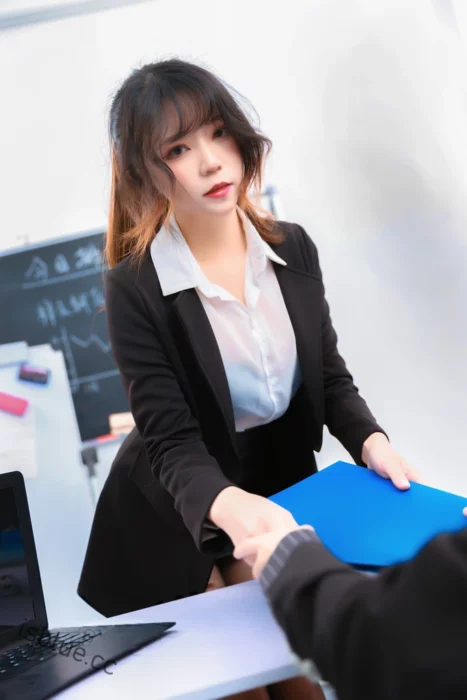 Leah梓未 - 合集 5套 16GB-次元社区