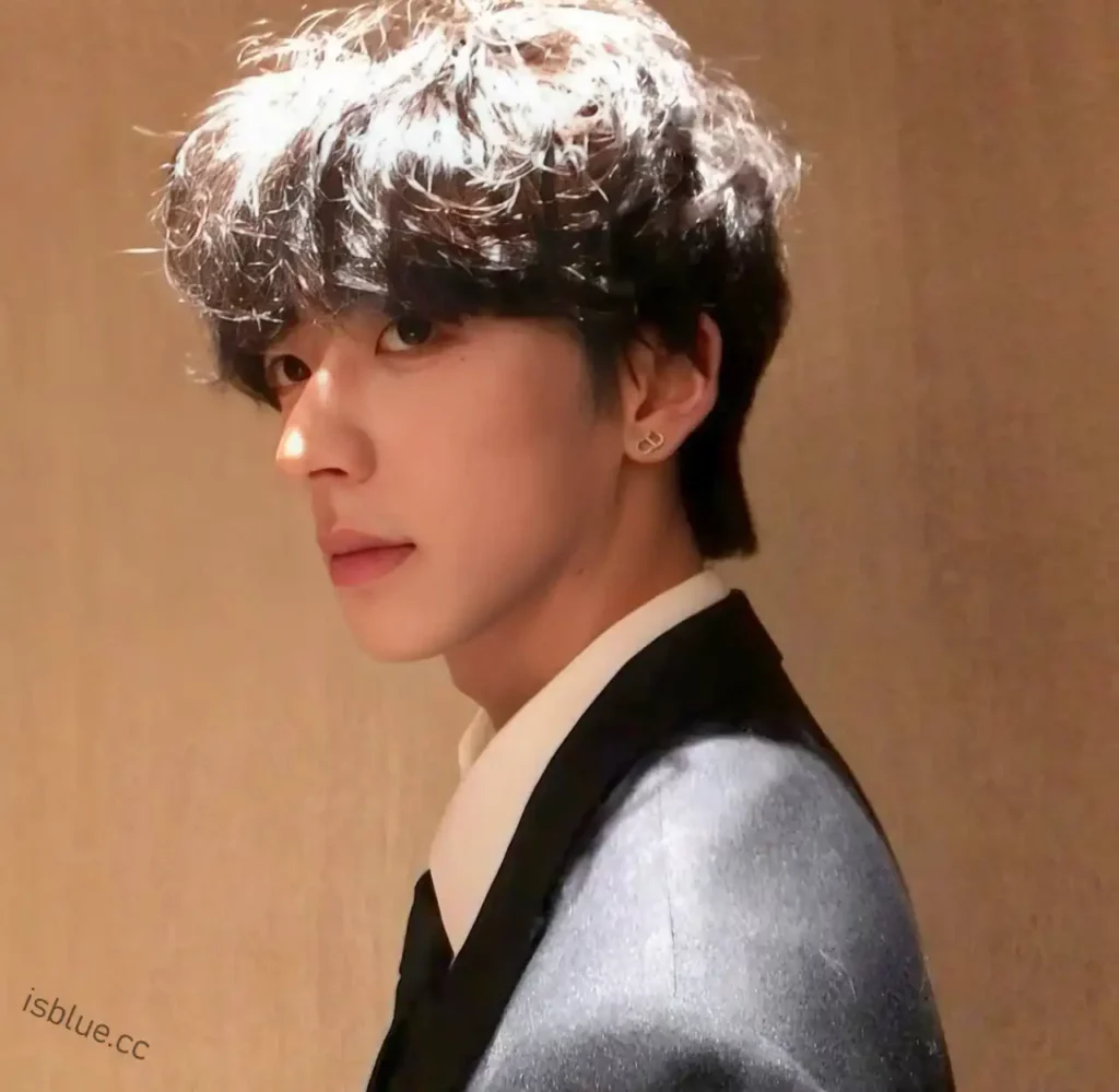 图片[3]-𝗪𝗲𝗖𝗵𝗮𝘁 网络头像男 分享 – 第二期-次元社区