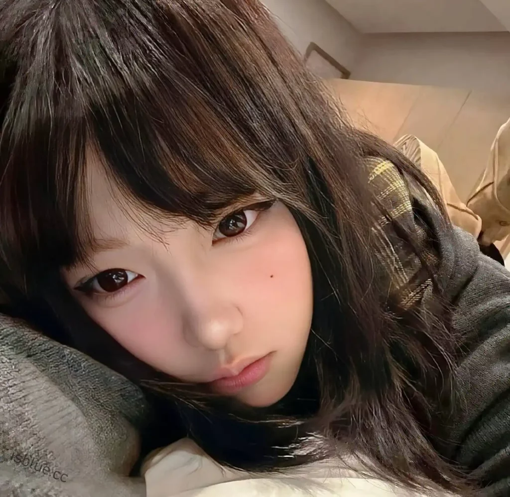 图片[6]-𝗪𝗲𝗖𝗵𝗮𝘁 网络头像女分享 – 第三期【7p】-次元社区