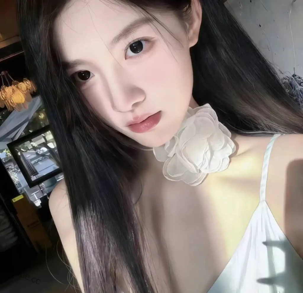 图片[3]-𝗪𝗲𝗖𝗵𝗮𝘁 网络头像女分享 – 第4期【6p】-次元社区